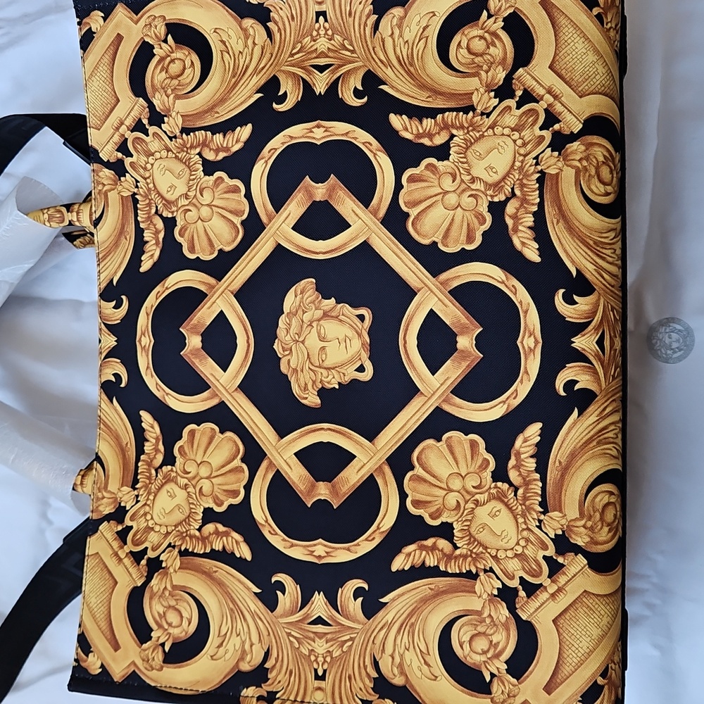 NWT Versace Baroque Print Tote Bag - Black and Gold W/Dustbag - Picture 2 of 11